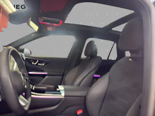 Mercedes-Benz GLC 300 4M - AMG / 360 Grad Kamera / Panorama-Dach / AHK