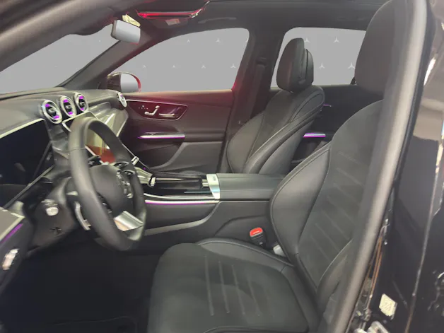 MERCEDES-BENZ GLC 300 4M - AMG / 360 Grad Kamera / Panorama-Dach / AHK