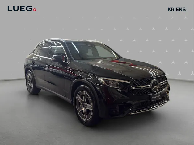 MERCEDES-BENZ GLC 300 4M - AMG / 360 Grad Kamera / Panorama-Dach / AHK