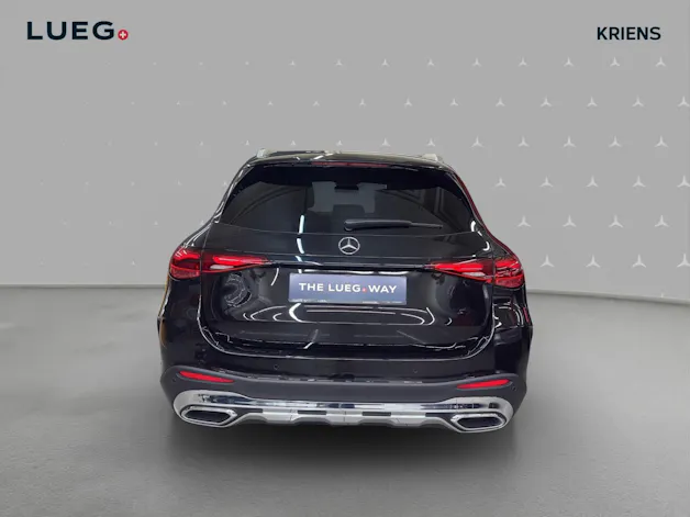 MERCEDES-BENZ GLC 300 4M - AMG / 360 Grad Kamera / Panorama-Dach / AHK