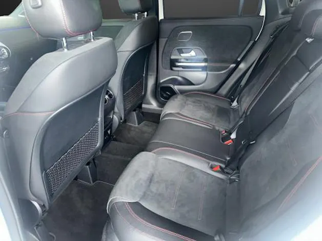 Mercedes-Benz GLA 200 AMG Line
