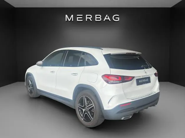Mercedes-Benz GLA 200 AMG Line