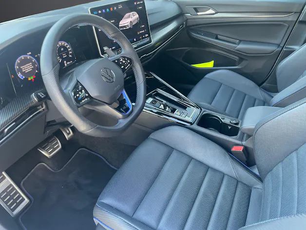 VW Golf VIII Variant 2.0 TSI R DSG 4motion