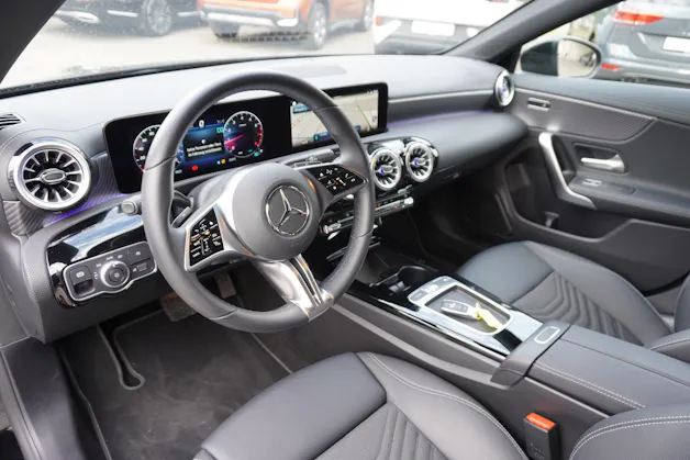 Mercedes-Benz CLA Shooting Brake 200 7G-DCT