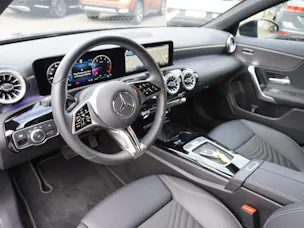 Mercedes-Benz CLA Shooting Brake 200 7G-DCT