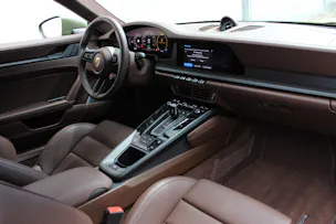 Porsche 911 Carrera 4 GTS PTS Lackierung *NATOOLIV*