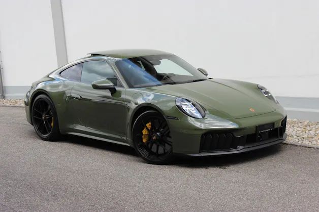 Porsche 911 Carrera 4 GTS PTS Lackierung *NATOOLIV*