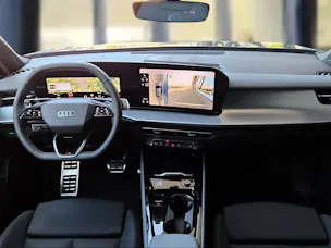 Audi Q3 SUV TDI quattro 142 kW S tronic Mythosschwarz Metallic