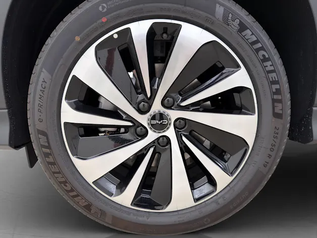 BYD Seal U DM-i Design AWD