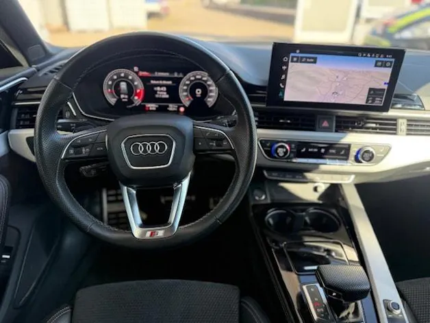 Audi A4 Avant 45 TFSI S line S-tronic quattro