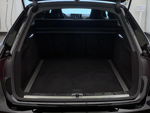 Audi A4 Avant 40 TDI S line Attraction quattro S-tronic