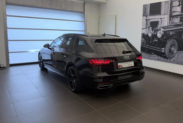 Audi A4 Avant 40 TDI S line Attraction quattro S-tronic