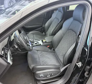 Audi A4 Avant 40 TDI S line Attraction quattro S-tronic