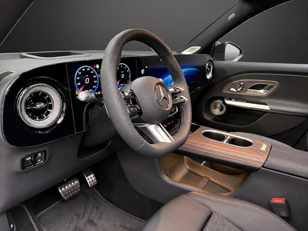 MERCEDES-BENZ GLB 220 4MATIC