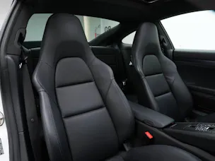 Porsche 911 Carrera 4 GTS