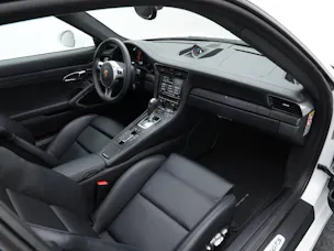 Porsche 911 Carrera 4 GTS