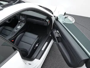 Porsche 911 Carrera 4 GTS