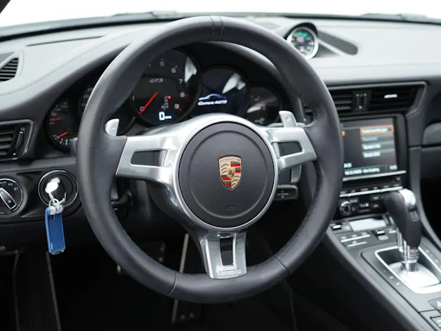 Porsche 911 Carrera 4 GTS
