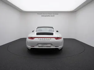 Porsche 911 Carrera 4 GTS