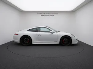 Porsche 911 Carrera 4 GTS