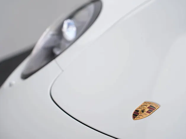 Porsche 911 Carrera 4 GTS