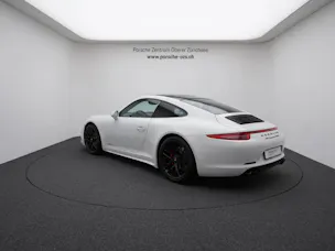 Porsche 911 Carrera 4 GTS