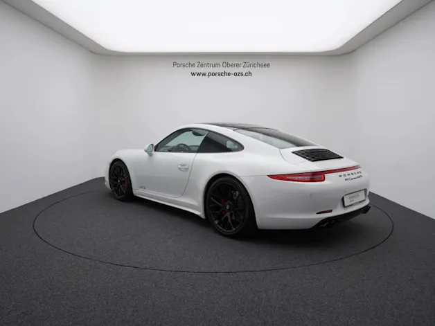 Porsche 911 Carrera 4 GTS