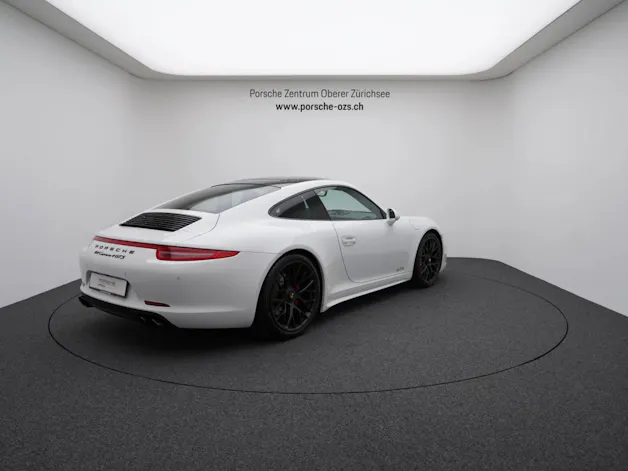 Porsche 911 Carrera 4 GTS