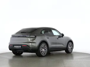 Porsche Macan 4