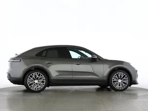 Porsche Macan 4