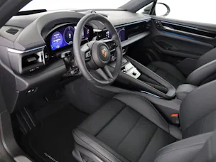 Porsche Macan 4