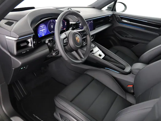 Porsche Macan 4