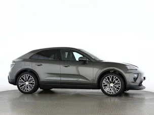 Porsche Macan 4