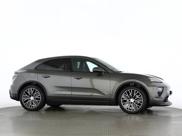 Porsche Macan 4
