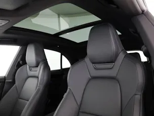 Porsche Macan 4