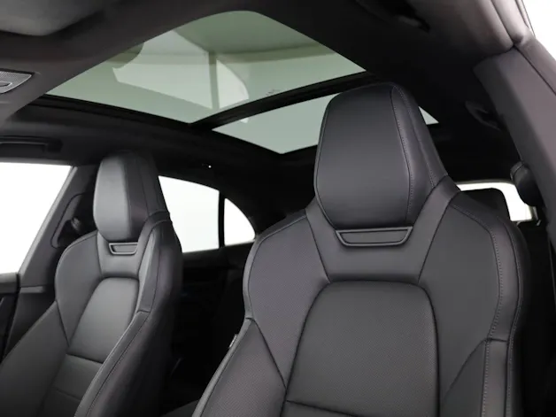 Porsche Macan 4