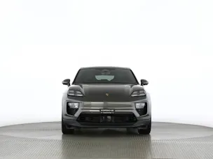 Porsche Macan 4