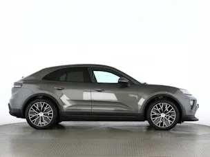 Porsche Macan 4