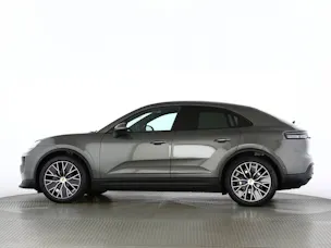 Porsche Macan 4