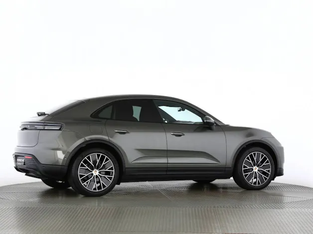 Porsche Macan 4