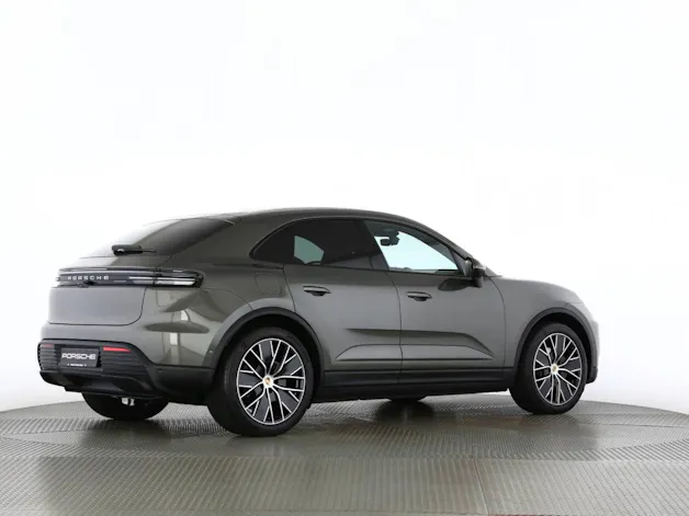 Porsche Macan 4
