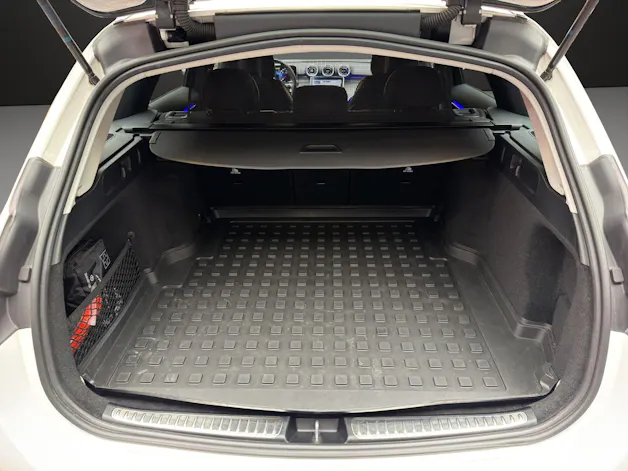MERCEDES-BENZ C 220 d T 4M Swiss Star