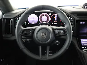 Porsche Cayenne Turbo Electric