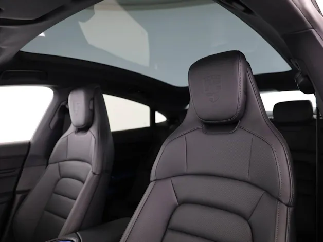Porsche Taycan 4S Black Edition