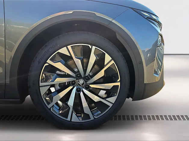 SKODA Elroq 85x Sportline 4x4