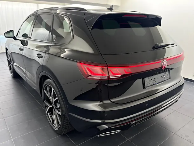 VW Touareg 3.0 TDI R-Line ''inkl. AHK & Standheizung''