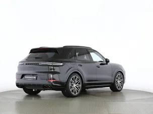 Porsche Cayenne Black Edition
