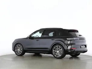 Porsche Cayenne Black Edition