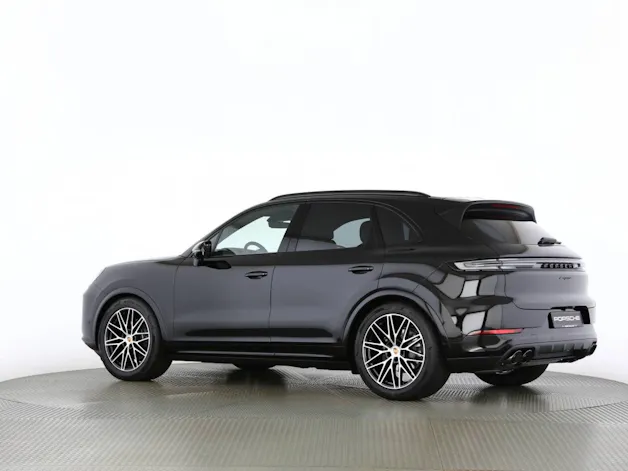 Porsche Cayenne Black Edition