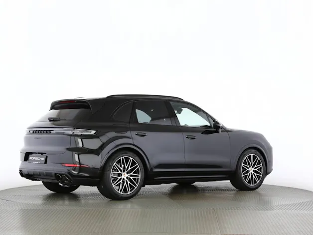 Porsche Cayenne Black Edition